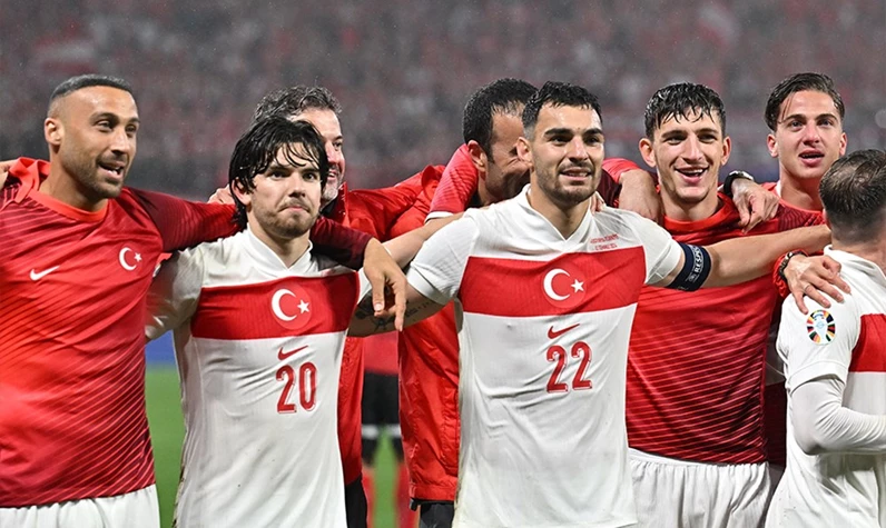 CANLI Hollanda- Türkiye maçı kaç kaç? Çeyrek final heyecanı Berlin'de yaşanıyor...