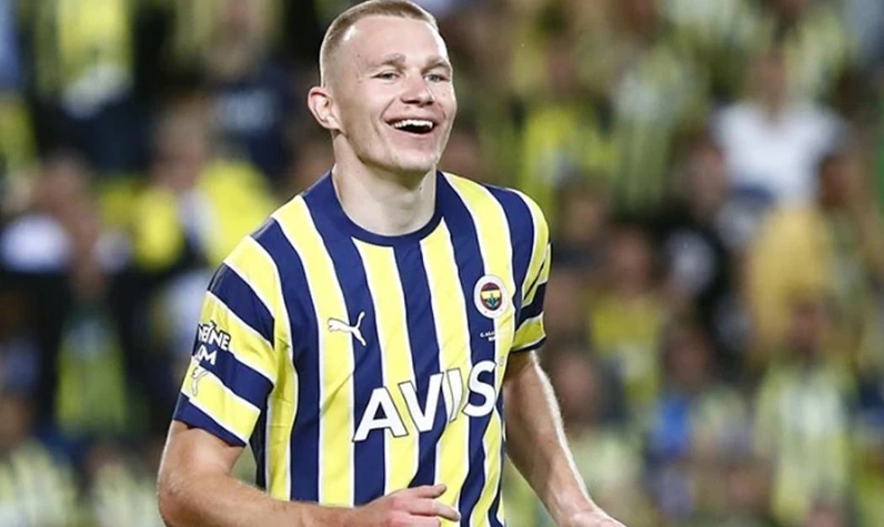 Fenerbahçe'nin eski yıldızı Szalai Süper Lig'e dönüyor! Trabzonspor mutlu sona çok yakın