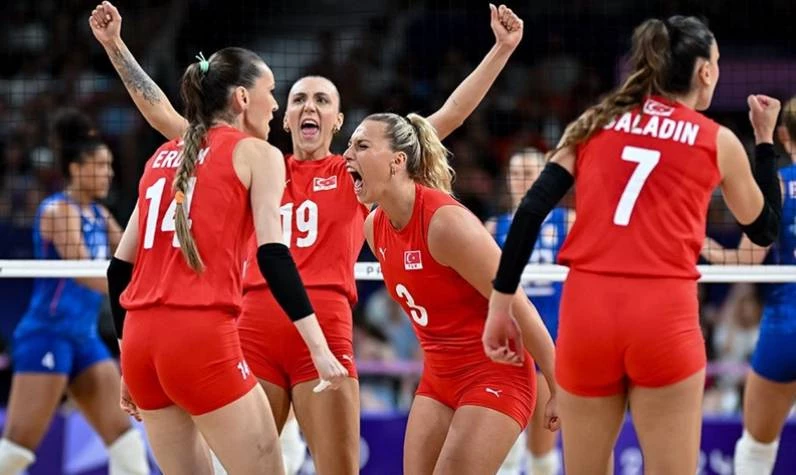 Türkiye-Hollanda voleybol maçı özeti | Türkiye Voleybol Olimpiyat C grubu puan durumu