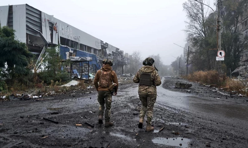 İki bölge daha ele geçirildi: Harkiv ve Donetsk güç kaybediyor