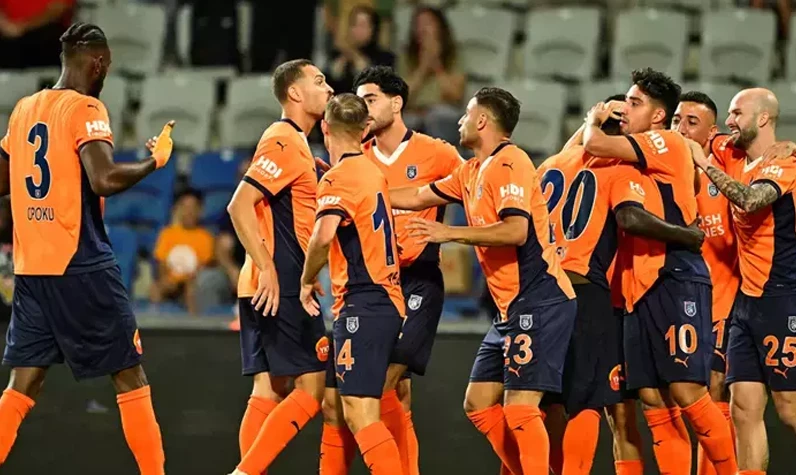 Başakşehir - St. Patrick’s maçı ilk 11'i açıklandı!