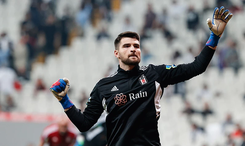 Beşiktaş'ın başına talih kuşu kondu: Ersin Destanoğlu'na Fransa'dan sürpriz talip