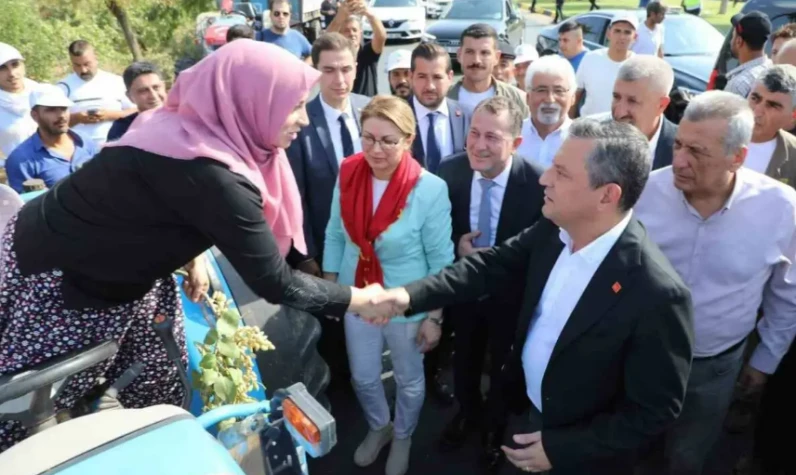 CHP'den Oscarlık senaryo! Özgür Özel'in çiftçi diye tanıttığı kadın bakın kim çıktı?