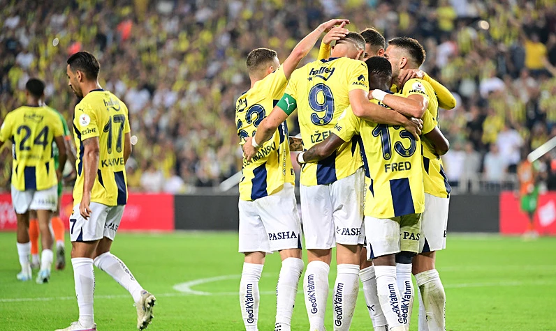 Fena geliyorlar! Spor yorumcuları Fenerbahçe'nin farklı galibiyetini değerlendirdi