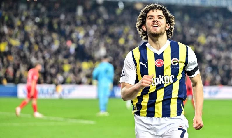 Ferdi Kadıoğlu bonservisi ne kadar? Fenerbahçe Ferdi'yi ne kadara sattı, kaç para kazandı?