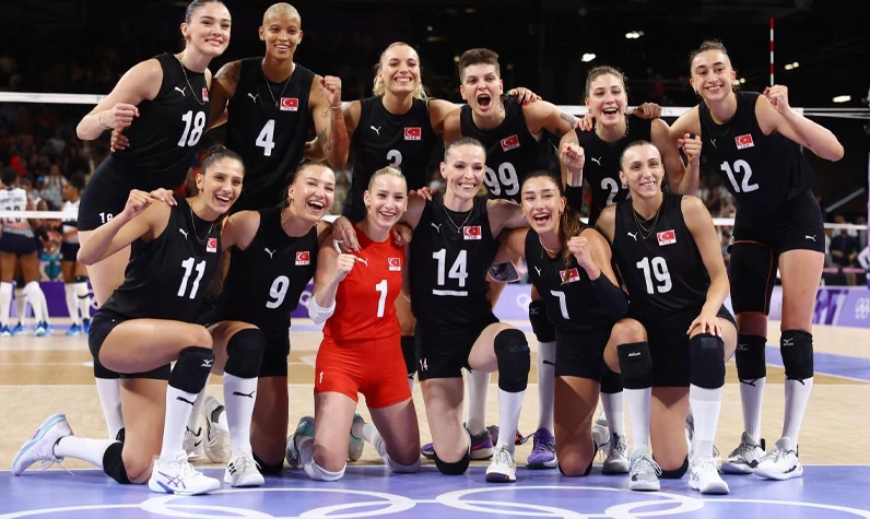 MAÇ ÖZETİ Türkiye 0-3 İtalya voleybol maçı (4 Ağustos) olimpiyatlarda hangi Türk sporcu yarışacak?