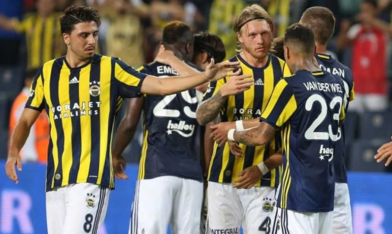 Fenerbahçe'nin eski yıldızı milli takım kariyerini resmen noktaladı