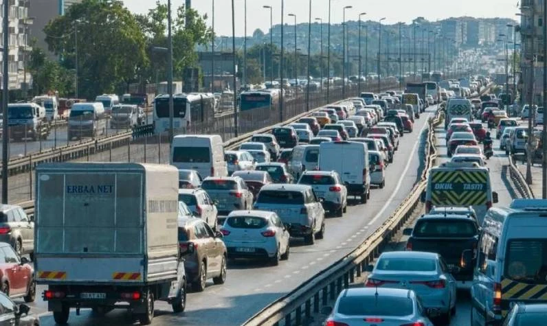 Küçükçekmece, Yenibosna, Florya, Sefaköy'de neden trafik var? E5'te çalışma ne zaman bitecek?