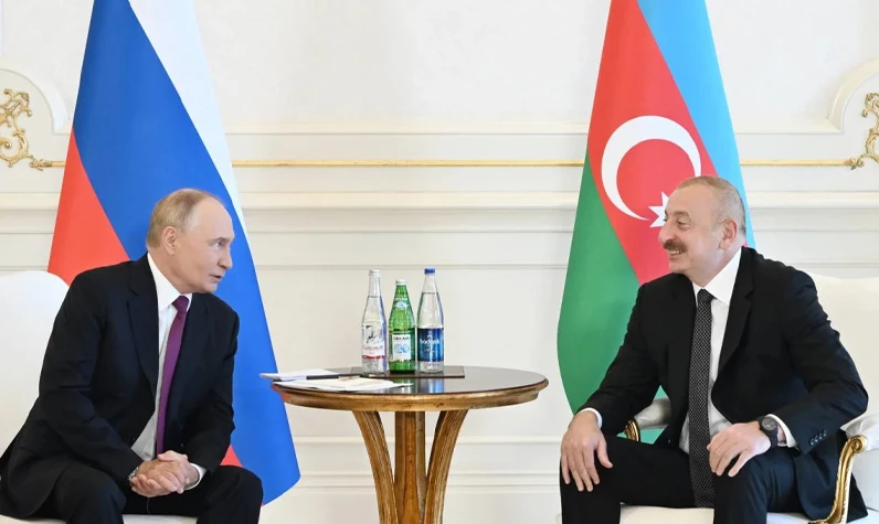 İlham Aliyev ve Vladimir Putin, Bakü'de bir araya geldi: 'Katkı sağlamaktan mutluluk duyarız'