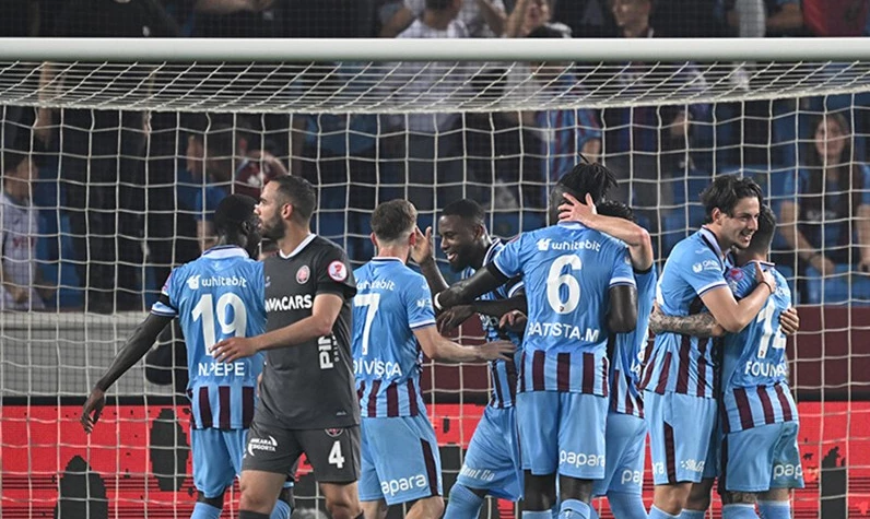 Trabzonspor'da peş peşe 4 ayrılık! KAP'a bildirildi