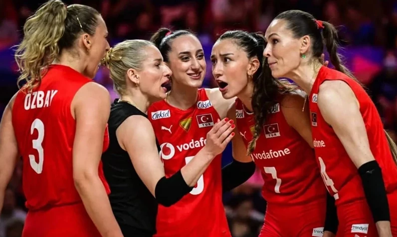 MAÇ ÖZETİ Türkiye- Çin voleybol maçı kaç kaç bitti? Filenin Sultanları yarı finalde!