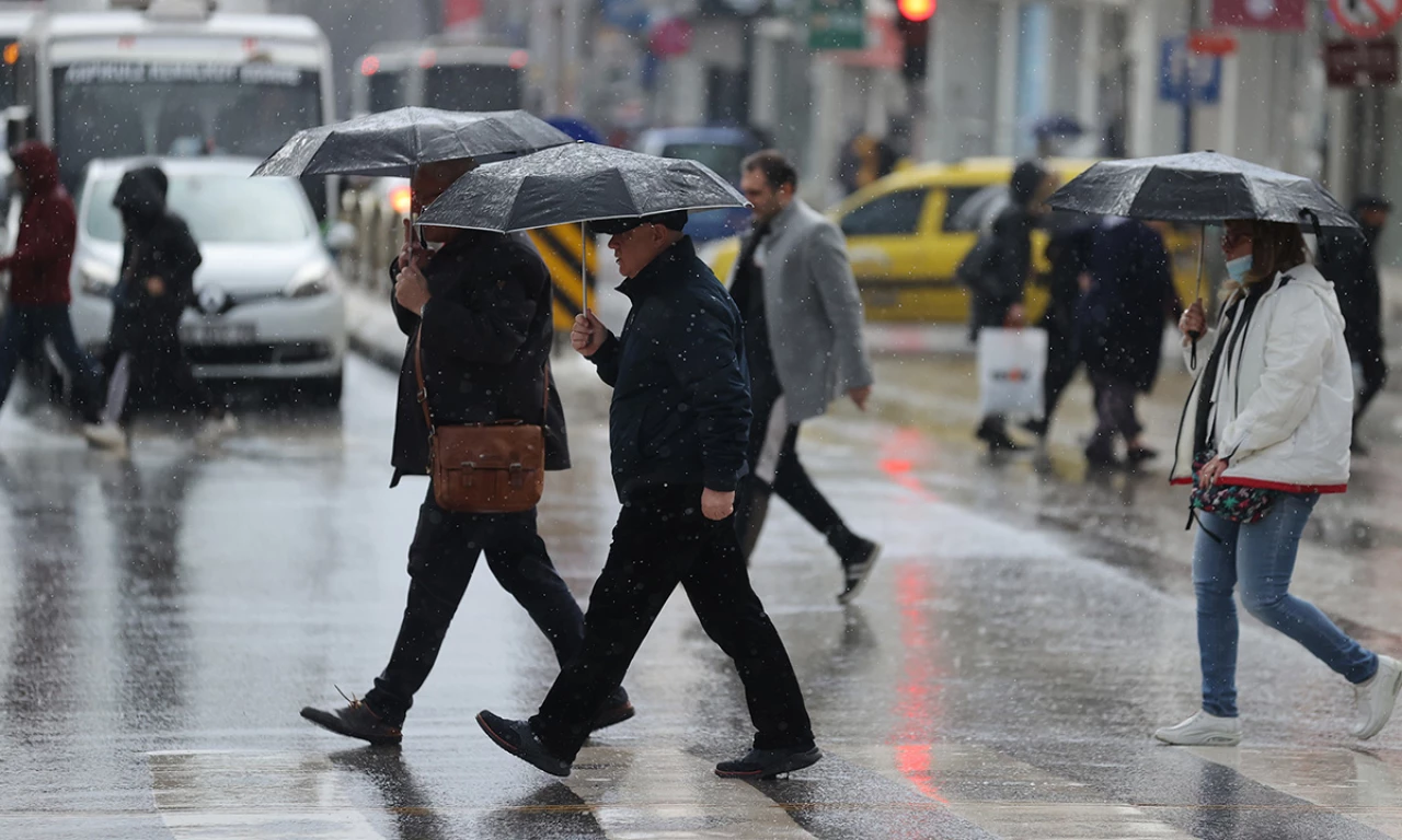 Meteoroloji uzmanı gün verdi! Sıcaklıklar 8-10 derece düşecek: Çok kuvvetli geliyor