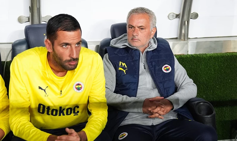 Ünlü yorumdan Mourinho'ya bombardıman: Bunun için mi Fenerbahçe'ye geldin?