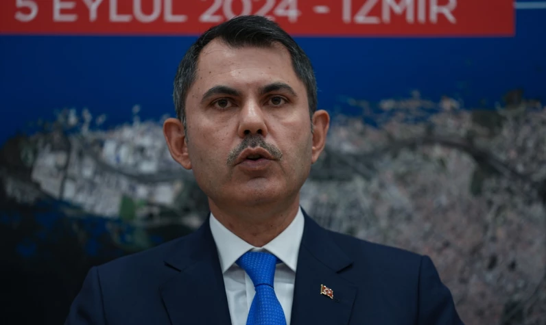 İzmir Körfezi'ne sahip çıkan Murat Kurum'a bravo: Gözler CHP'li başkanı aradı