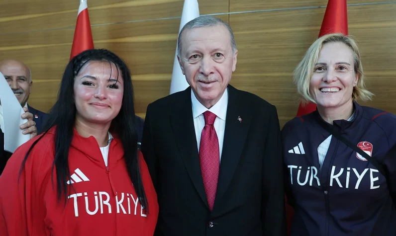 Cumhurbaşkanı Erdoğan, Milli Paralimpik Takımı sporcularını kabul etti