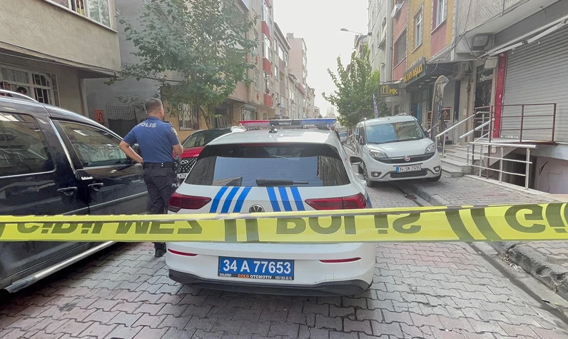 İstanbul'da aile dehşeti: Annesini öldüren babasını ağır yaraladı!