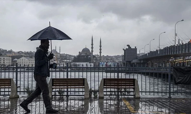 İstanbullular dikkat! AKOM'dan gök gürültülü sağanak uyarısı