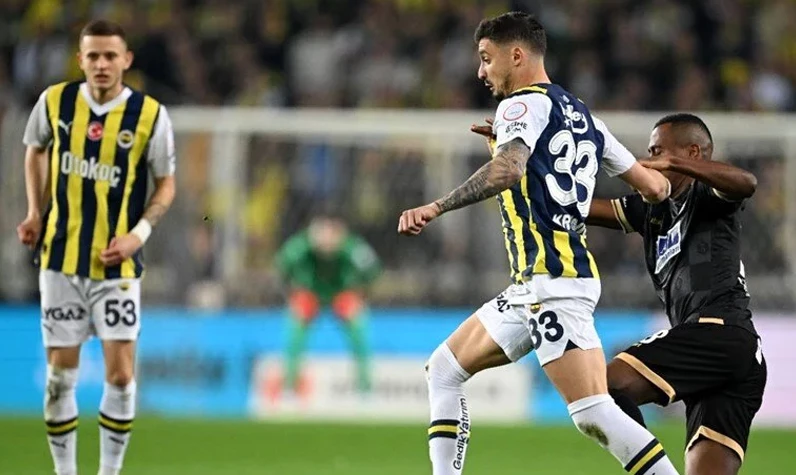 Fenerbahçe Krunic'ten kurtuldu: Boşnak futbolcu Şampiyonlar Ligi'nde oynayacak