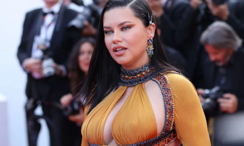 Aldığı kilolarla gündeme gelmişti! Adriana Lima eski haline geri döndü!