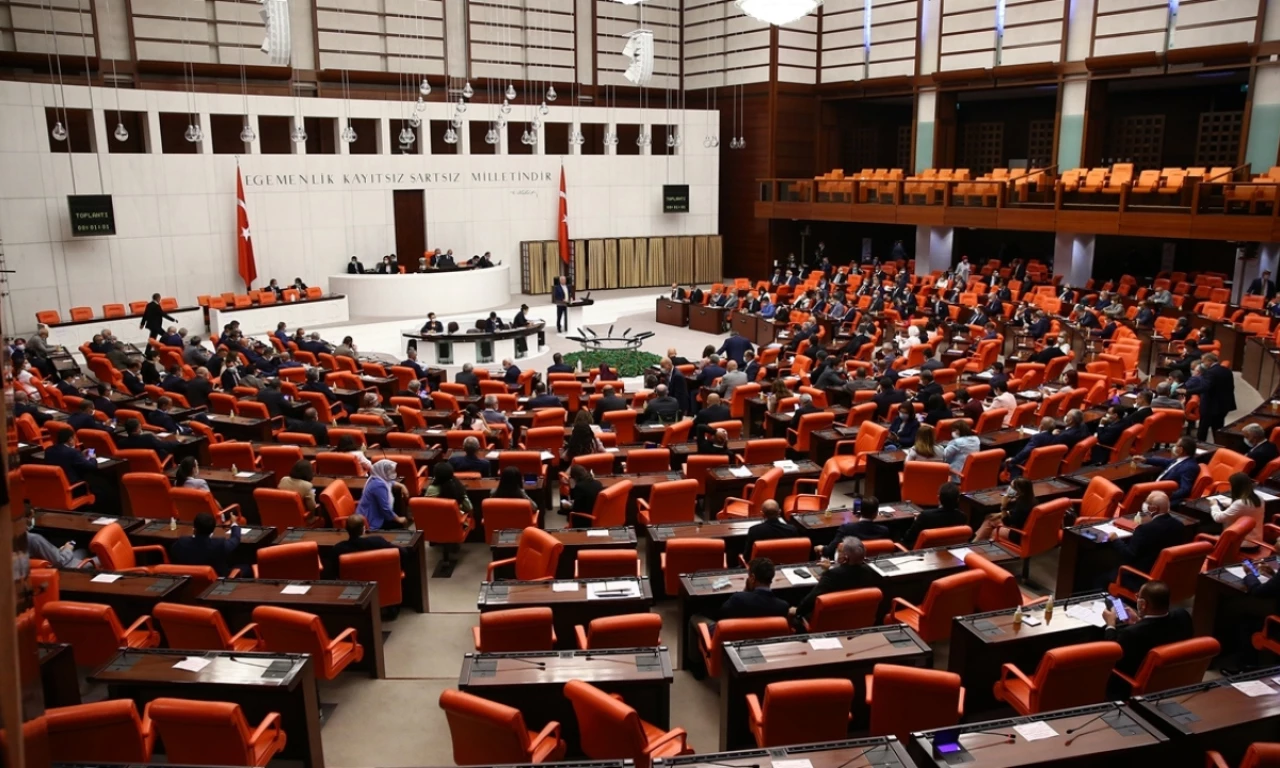 Meclis yoğun gündem ile start veriyor: En önemli başlık ekonomi olacak