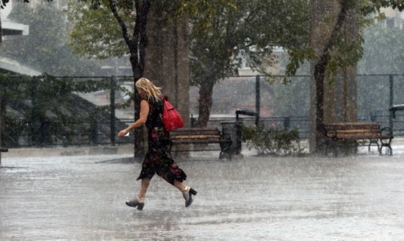 Meteoroloji'den Marmara Bölgesi için turuncu kodlu alarm! Gök gürültülü sağanak yağışlar geliyor! 1 Eylül 2024 Pazar hava durumu