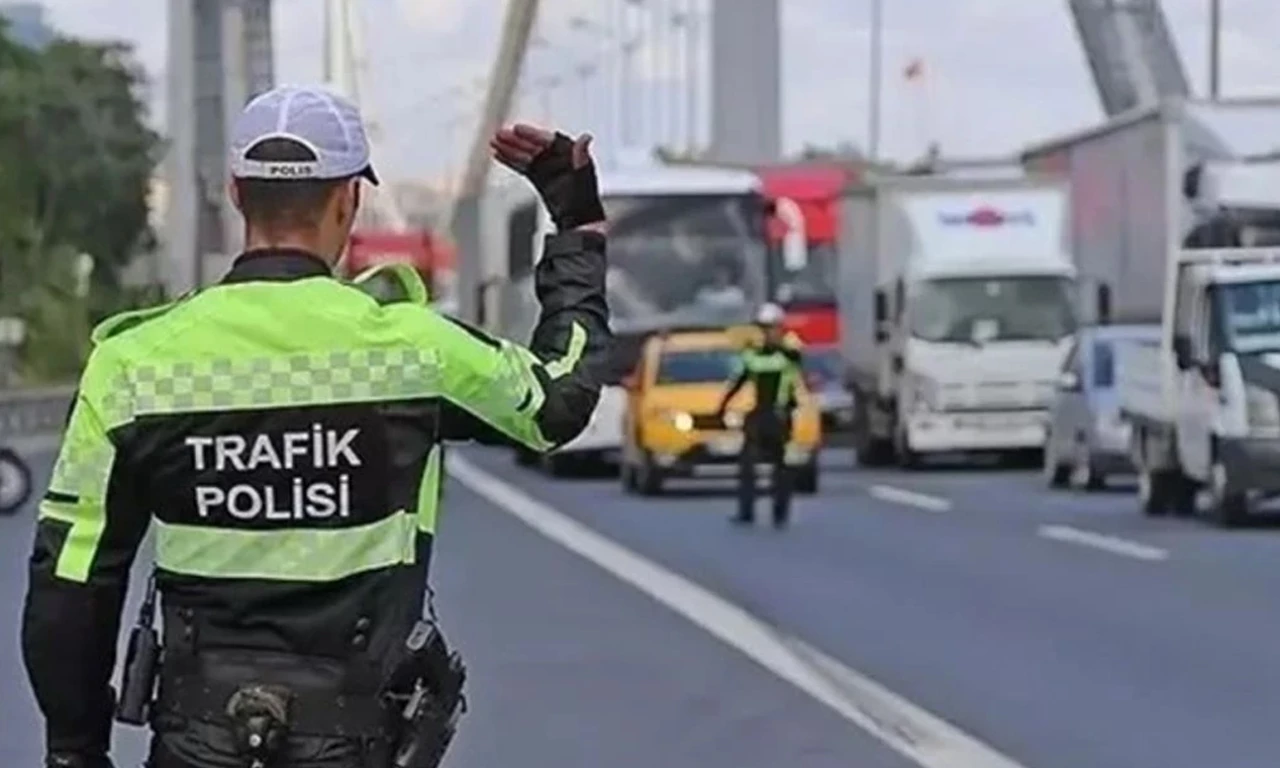 Sürücüler dikkat hazırlıklı olun! Cumhuriyet bayramı nedeniyle İstanbul'da hangi yollar trafiğe kapanıyor?