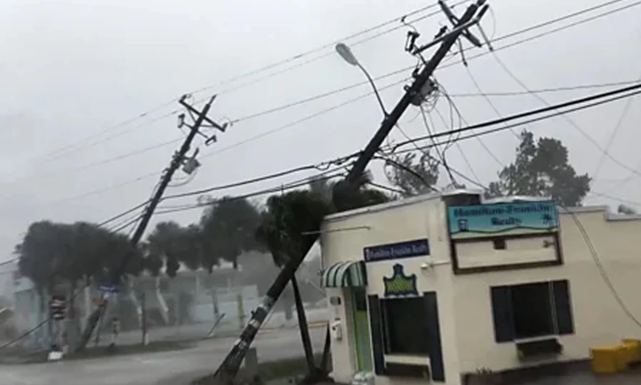 ABD yüzyılın felaketi olarak açıkladı! Milton kasırgası karaya çıktı: 2 Milyon hane elektiriksiz kaldı...