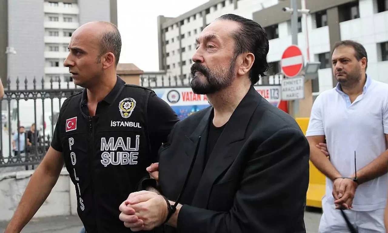 Adnan Oktar'dan olay sözler: Devlet görev versin Filistin'deki savaşı durdururum