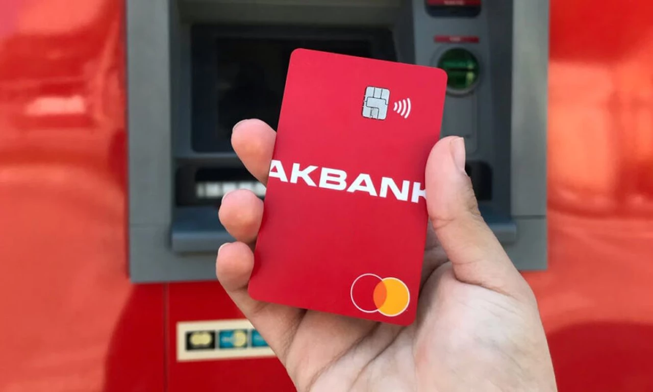 Akbank mobil neden açılmıyor? 21 Ekim Akbank çöktü mü?