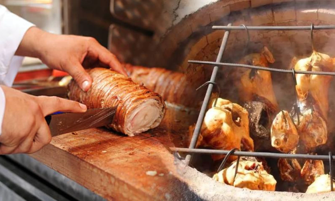 Antalya'da kuyu kebabından tekila çıkan restoran hangisi? Kokoreç'ten votka çıkan işletmenin adı ne?