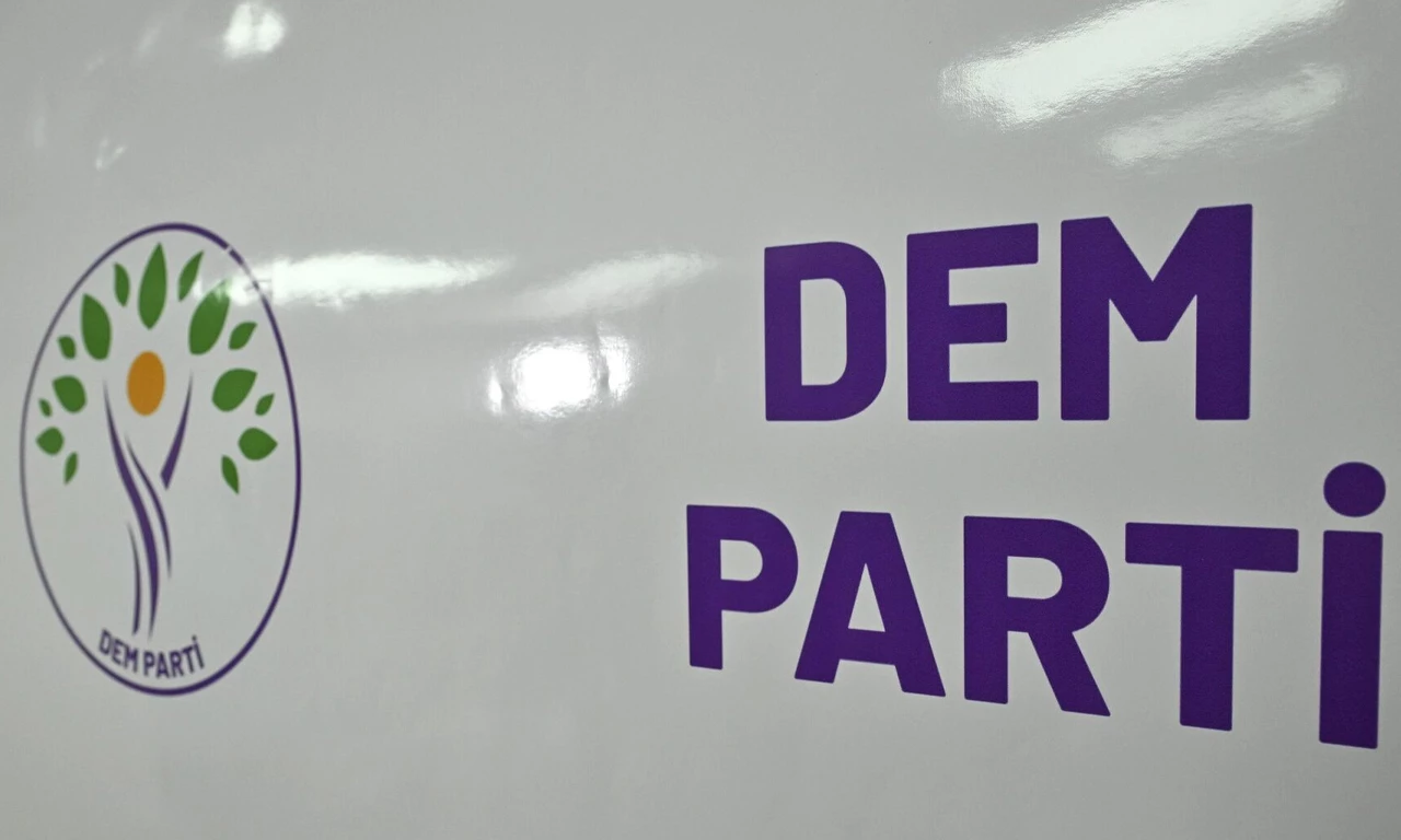 CHP-DEM kardeşliği! DEM Parti, CHP'li Ahmet Özer için harekete geçiyor