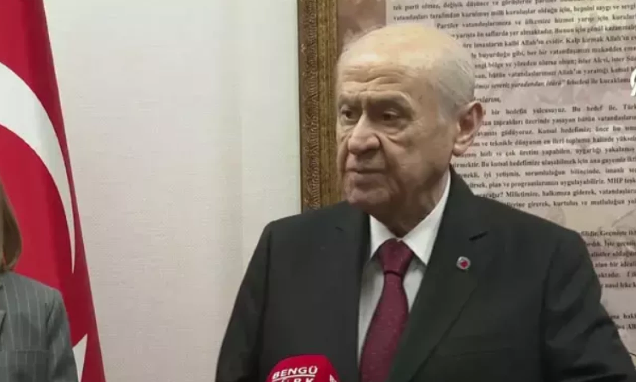 Bahçeli ilk kez açıkladı: DEM'li vekillerle Meclis'te neden tokalaştı!