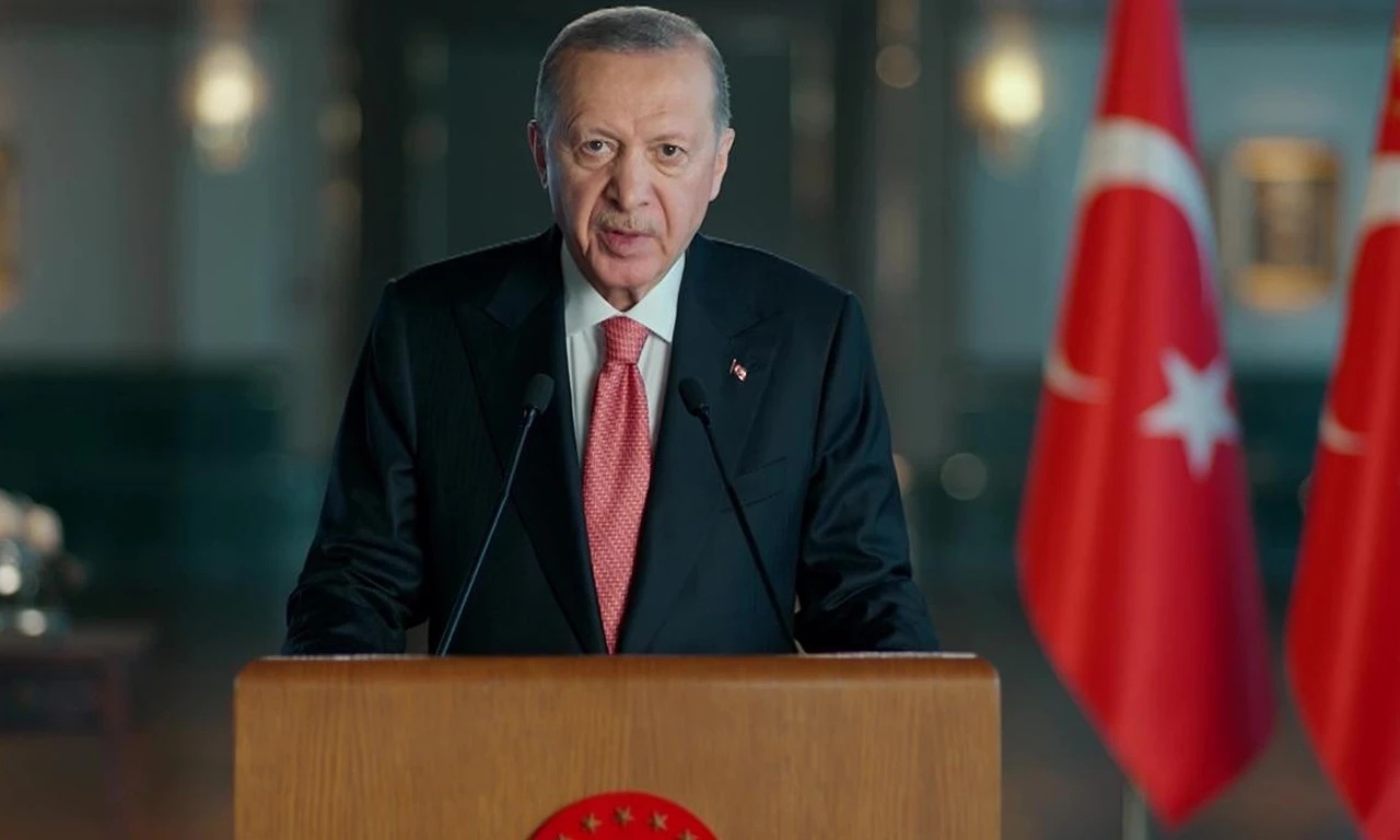 Cumhurbaşkanı Erdoğan'dan ilçe kongrelerine video mesaj: Durmak yok hizmete devam