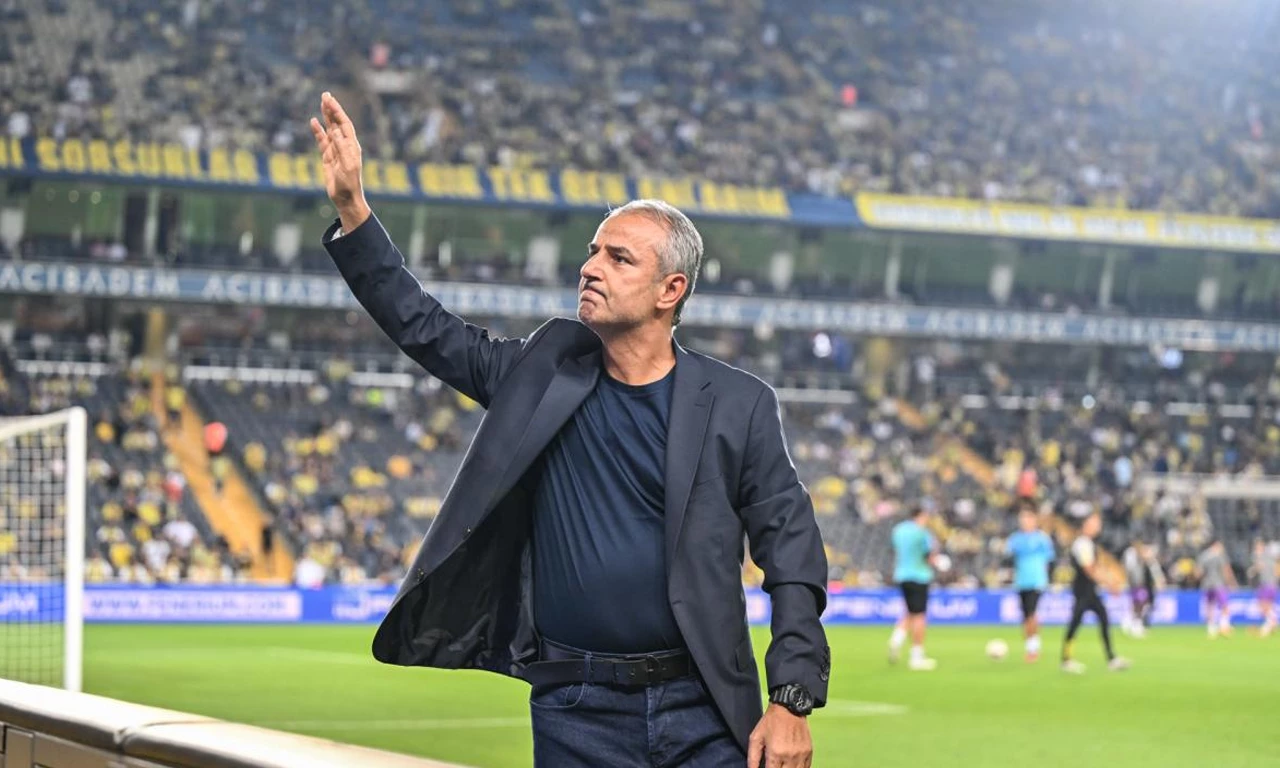 Fenerbahçe taraftarından çağrı: İsmail Kartal göreve!