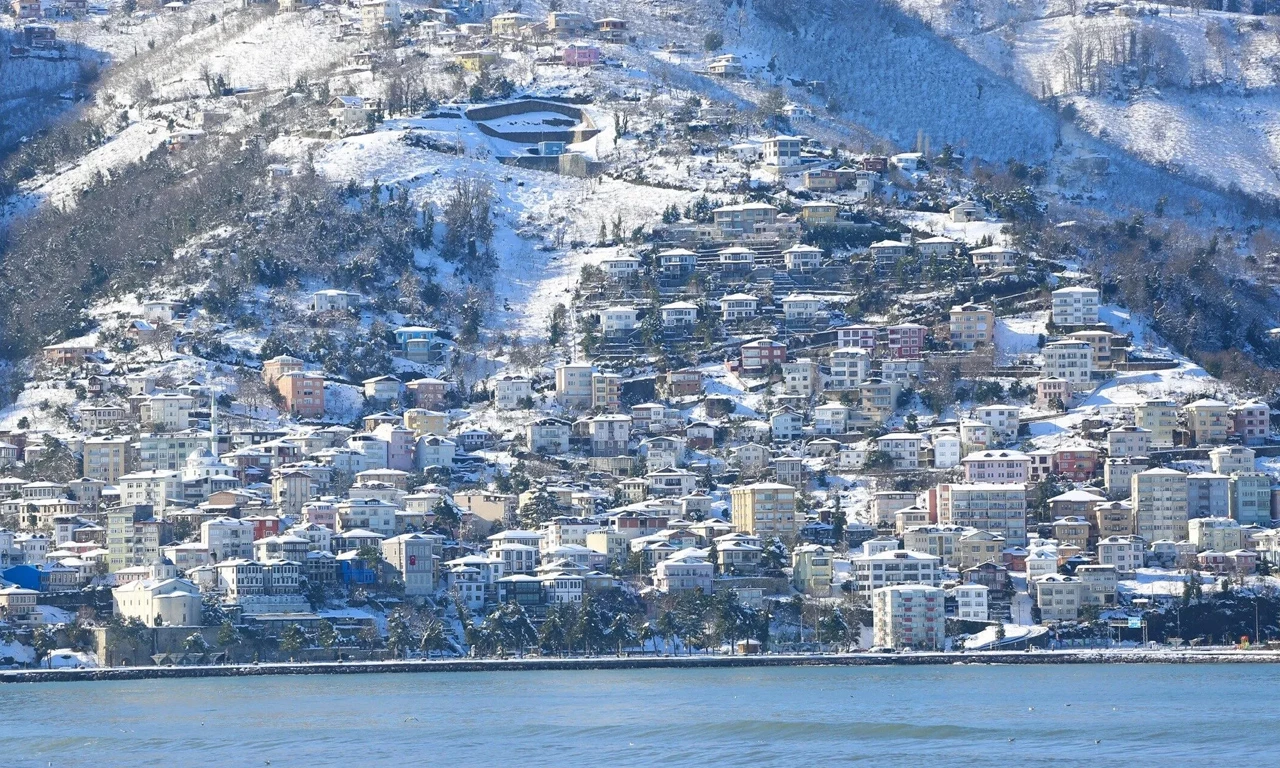 Şiddetli kar geliyor! Meteoroloji'den kırmızı alarm! Okulları tatil edebilir