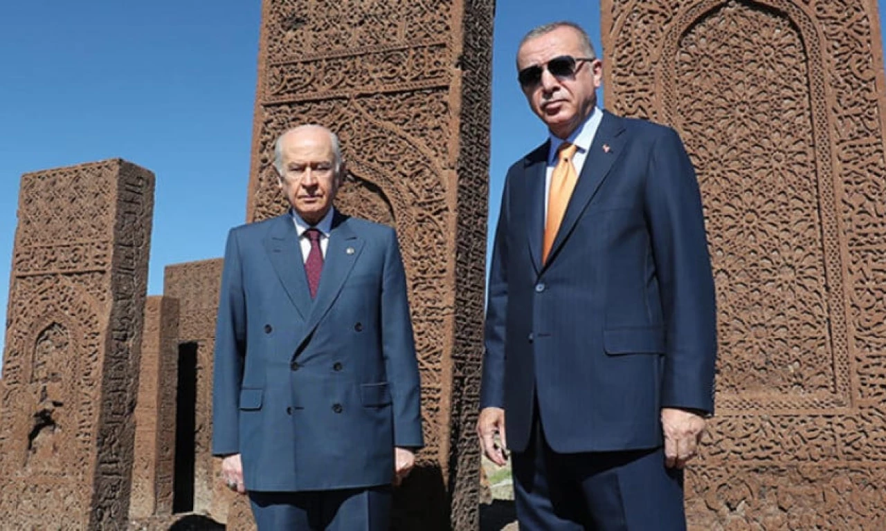 Sürpriz görüşme! Cumhurbaşkanı Erdoğan ile Bahçeli bir araya geldi!