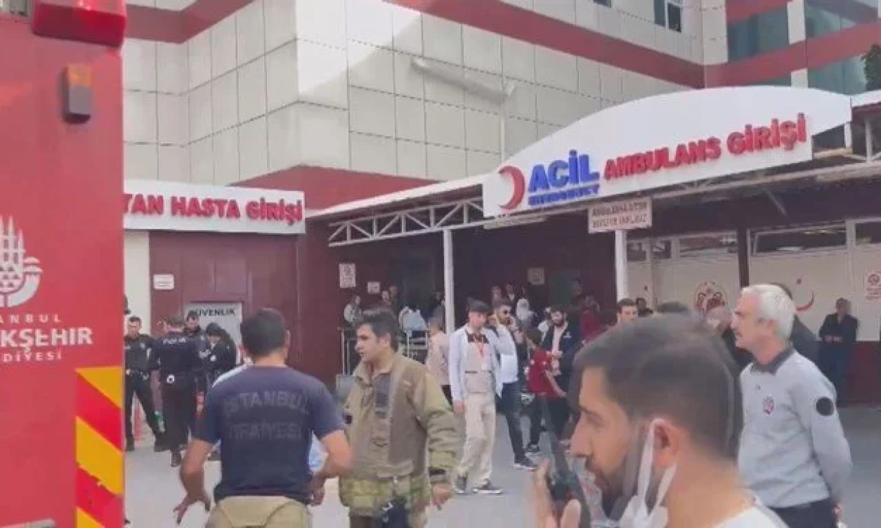 Esenyurt Devlet Hastanesi'nde yangın çıktı: Hastalar tahliye ediliyor!