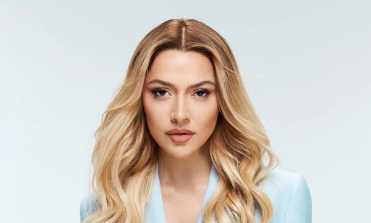 Leopar Hadise'den tepki çeken frikik: Utanmasa onu da giymeyecek