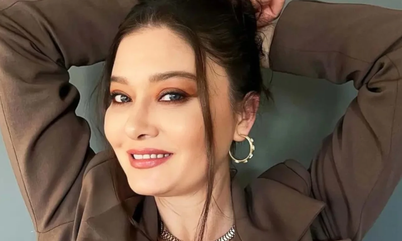 Ünlü oyuncu Nurgül Yeşilçay manken oldu! Victoria's Secret'a sosyal medya hesabından gönderme yaptı