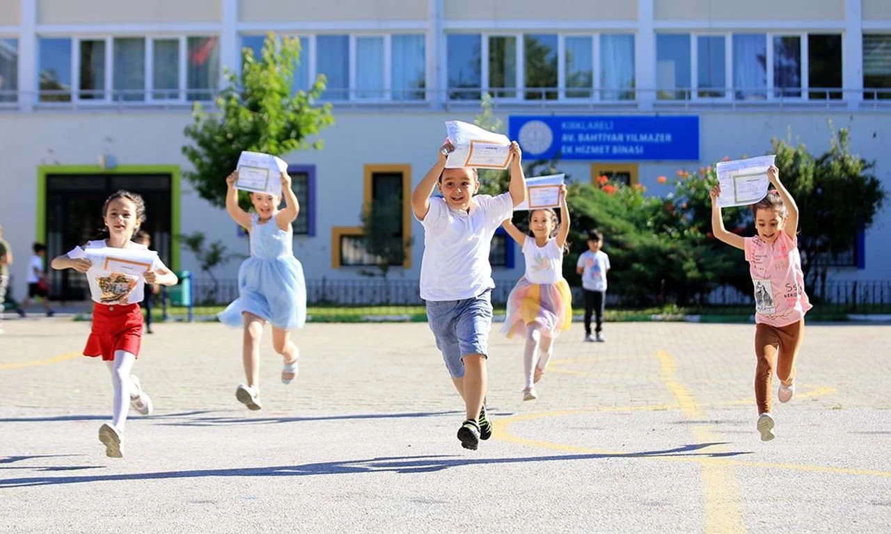 Yarın 7 Kasım okullar tatil mi? Perşembe hangi illerde okullara tatil olacak?