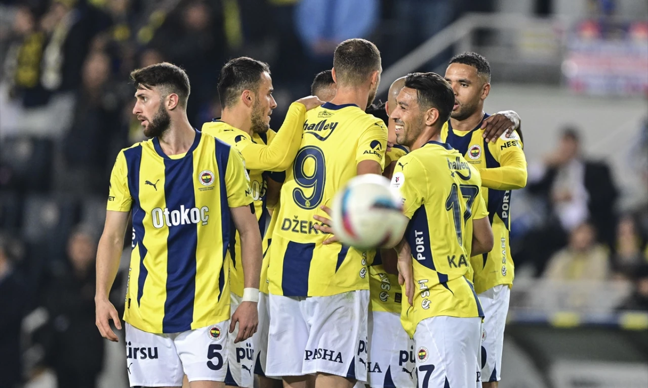 Fenerbahçe, Trabzonspor maçı kadrosunu açıkladı! 3 isim eksik