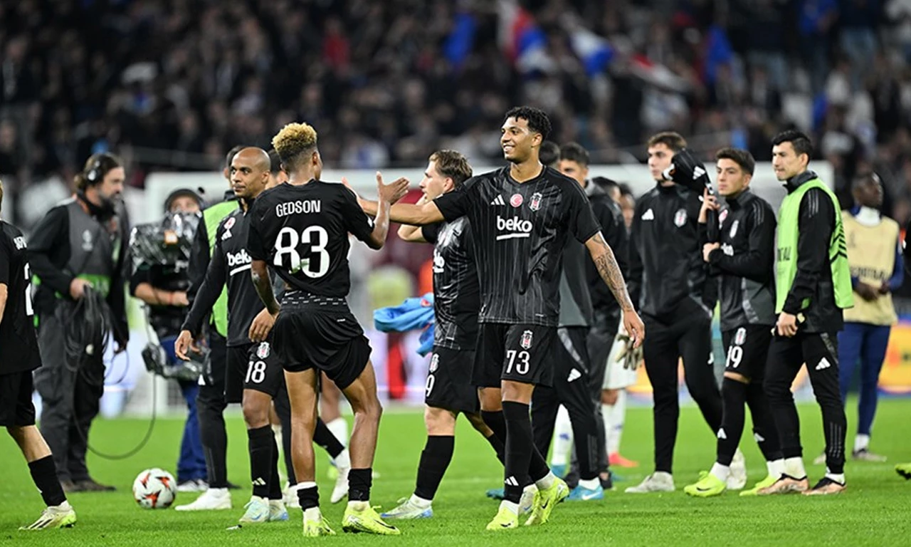 Son dakika... Beşiktaş-Maccabi Tel Aviv maçının oynanacağı ülke belli oldu! Kötü bir haber daha var