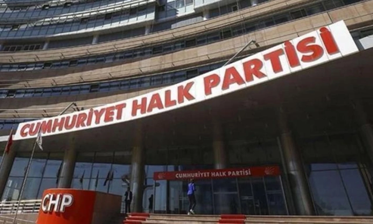 AK Partili isimden CHP'li belediyeye bütçe tepkisi: 'Neredeyse yarısı lüks araç kiralamalarına harcandı'