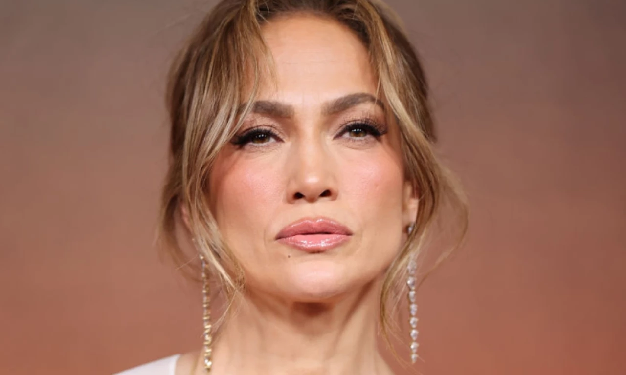 Jennifer Lopez siyasete girdi! Kamala Harris'in seçim kampanyasında kürsüye çıktı! İşte ses getiren konuşması